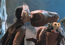 E.T. The Extra-Terrestrial: The 20th Anniversary Photo 2