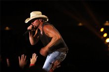 Kenny Chesney: Summer in 3D Photo 8