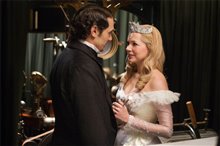 Oz The Great and Powerful Photo 22