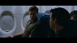 Jack Reacher: Never Go Back Movie Clip - "Plane Fight" video