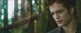 The Twilight Saga: New Moon Trailer Video Thumbnail