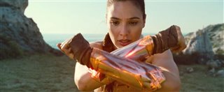 Wonder Woman (v.f.) Trailer Video Thumbnail